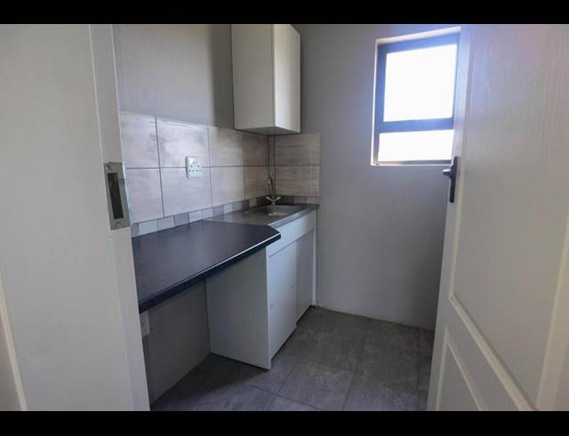 BUSINESS PROPERTY TO RENT IN HAZELDEAN